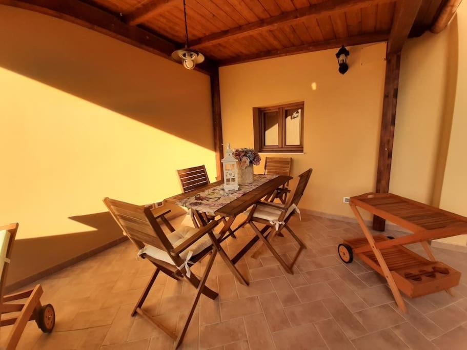 Lajatico Rentals - Terrazza Sul Tramonto Del Silenzio Bagian luar foto