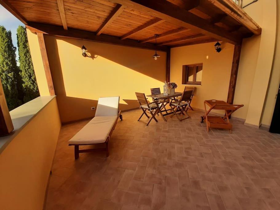 Lajatico Rentals - Terrazza Sul Tramonto Del Silenzio Bagian luar foto